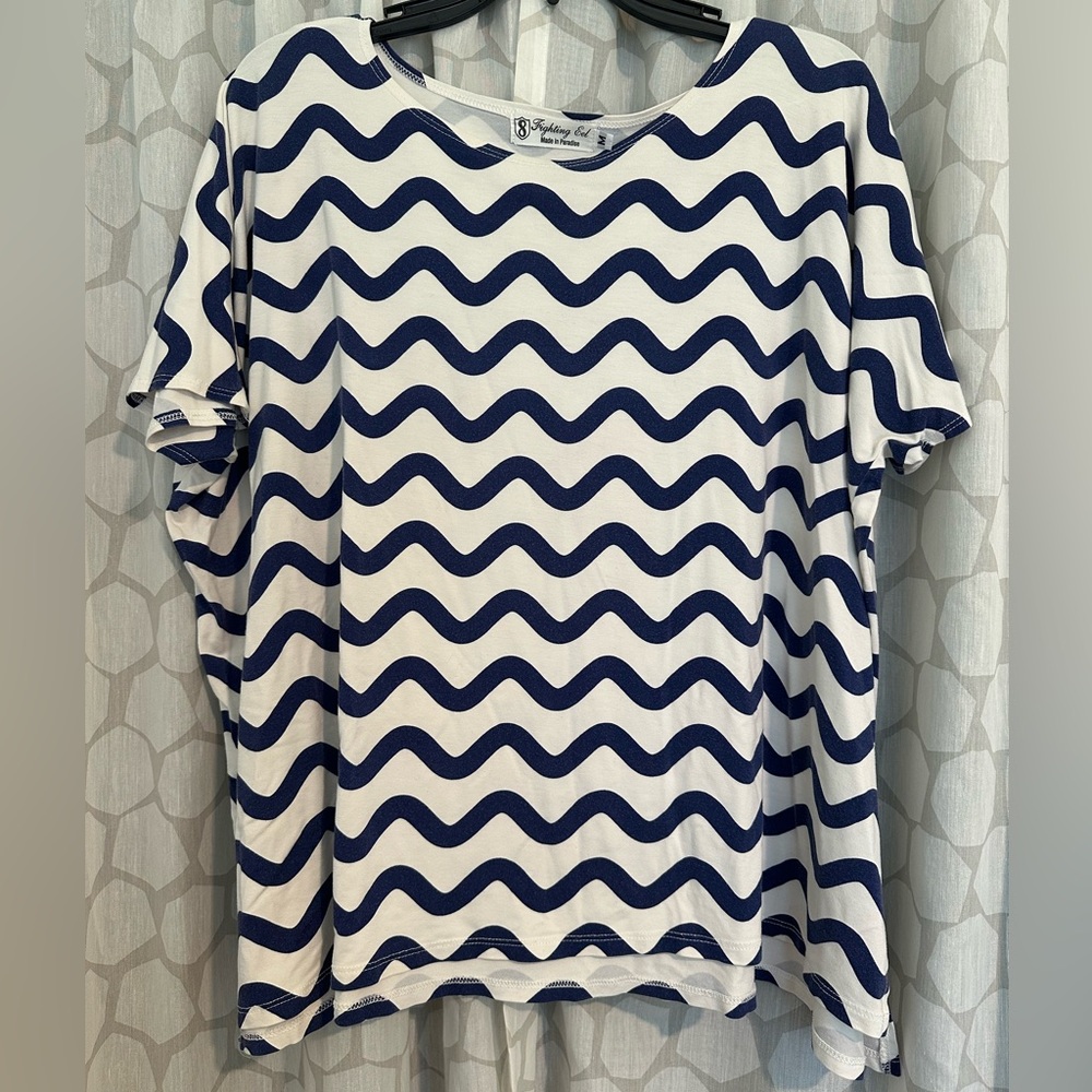Fighting Eel Blue and White Wavy Top